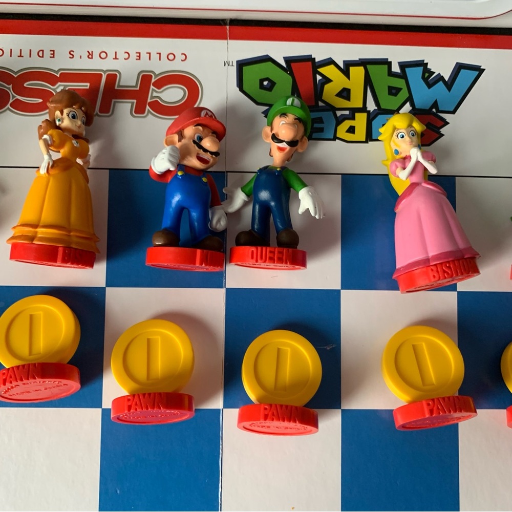 USAopoly Nintendo Super Mario Chess Collectors Edition Board Game Luigi Bowser - Picture 4 of 16